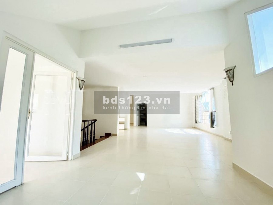 Biệt thự hiện đại Trệt 3 lầu Sàn trống suốt 450m2 Thảo Điền Quận 2 MS:47 Nguyễn Văn Hưởng Thảo Điền