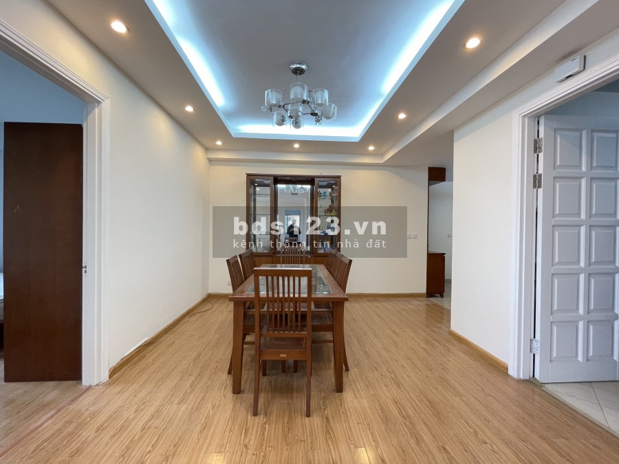 Cho thuê Ciputra- Tầng cao Full nội thất Diện tích rỗng rãi 154m2 Giá chỉ 21 triệu