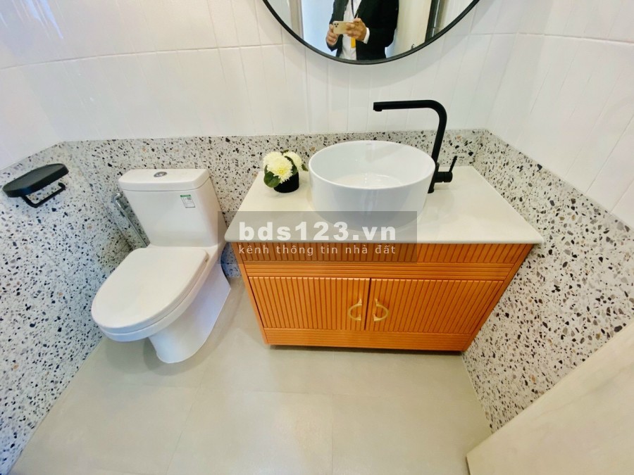Bán Shophouse 2tầng + 1lửng chỉ 6.9tỷ dân đông sầm uất, SH lâu dài, Lợi nhuận hơn 20tr/tháng