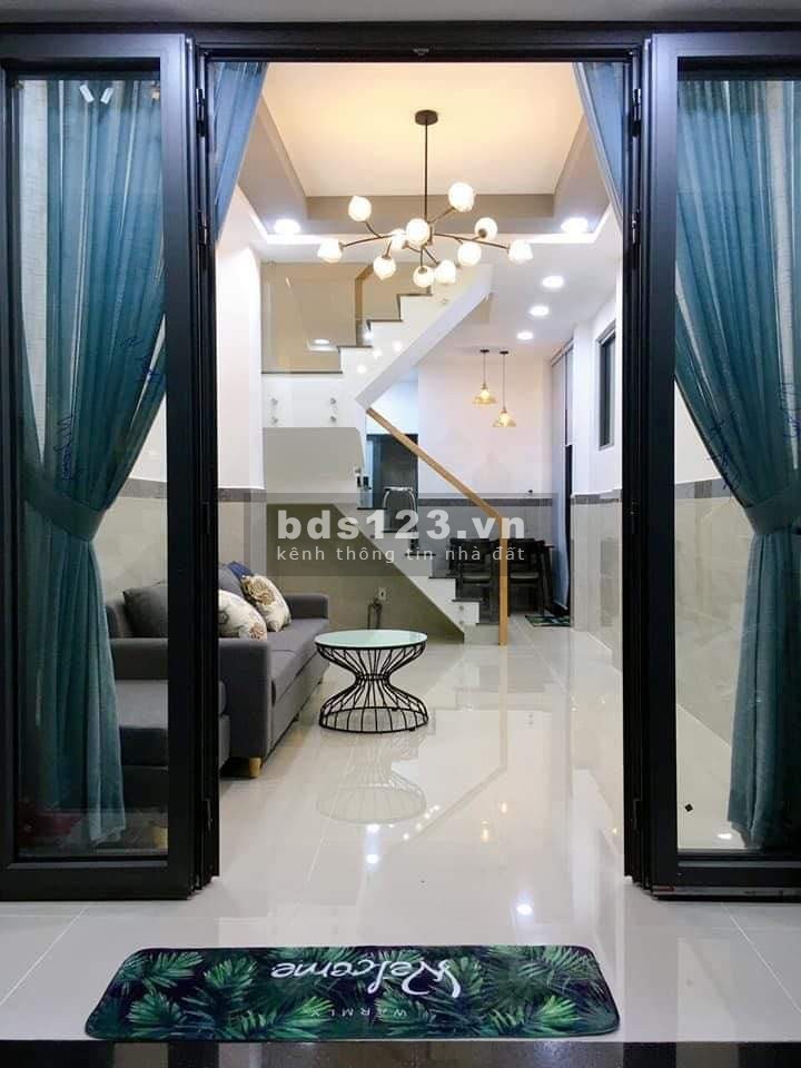 Bán nhà DTSD 120m2, gần CV Lê Thị Riêng, Trường Sơn, Q10, chỉ 4 tỷ 6