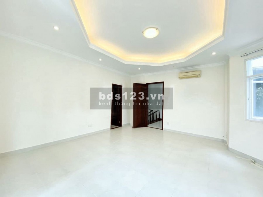 Biệt thự hiện đại Trệt 3 lầu Sàn trống suốt 450m2 Thảo Điền Quận 2 MS:47 Nguyễn Văn Hưởng Thảo Điền