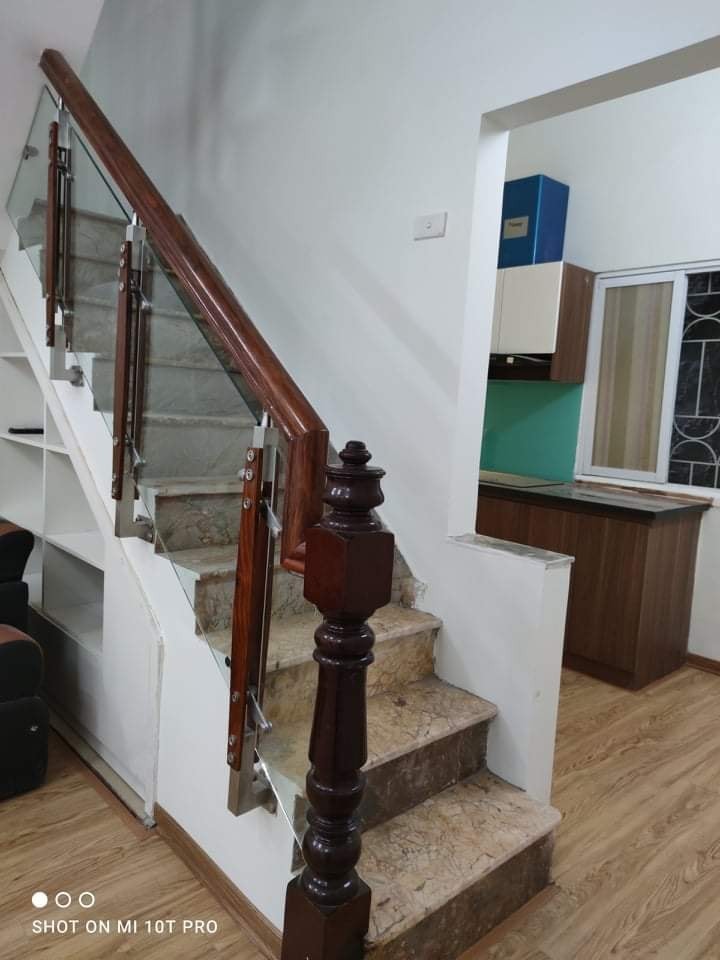 Bán nhà phố Đội Cấn, ôtô, mới, ở ngay 35mx4T, MT 3,3m, sổ đỏ cc, nội thất long lanh, 3.5 tỷ.
