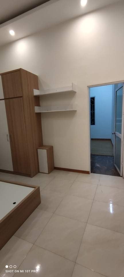 Bán nhà phố Đội Cấn, ôtô, mới, ở ngay 35mx4T, MT 3,3m, sổ đỏ cc, nội thất long lanh, 3.5 tỷ.
