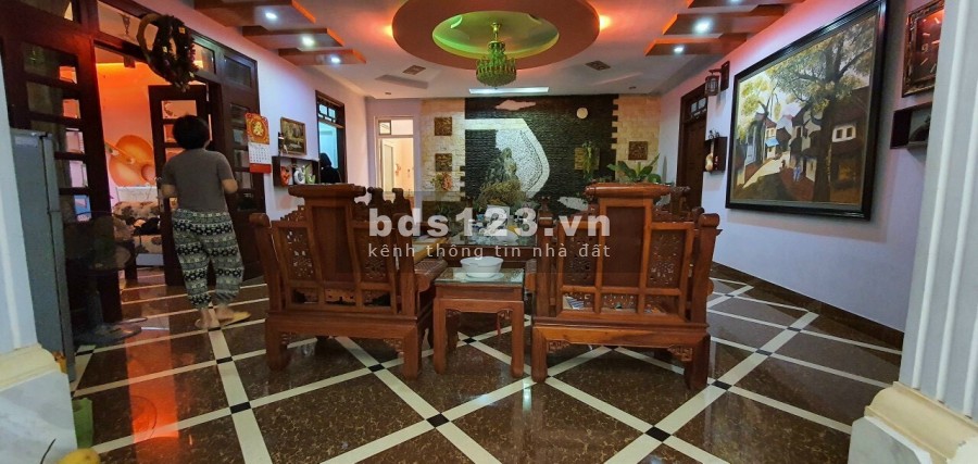 Bán nhà 3 tầng mặt phố Đông Nam Cường, TP Hải Dương, 243.5m2, mt 12.5m, KD tốt