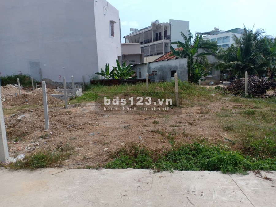 Cần bán lô đất Vĩnh Hiệp giá tốt. Đường ôtô vào tận nơi, khu dân cư đông. Diện tích 127m2. Giá 9,3 triệu/m2