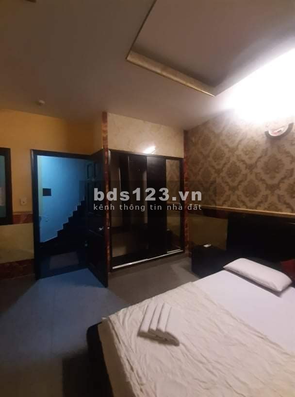Bán nhà đẹp 5 tầng mặt tiền hoa, Phan Xích Long, Quận Phú Nhuận 72m2 giá 22,5 tỷ vip nhất Phú Nhuận