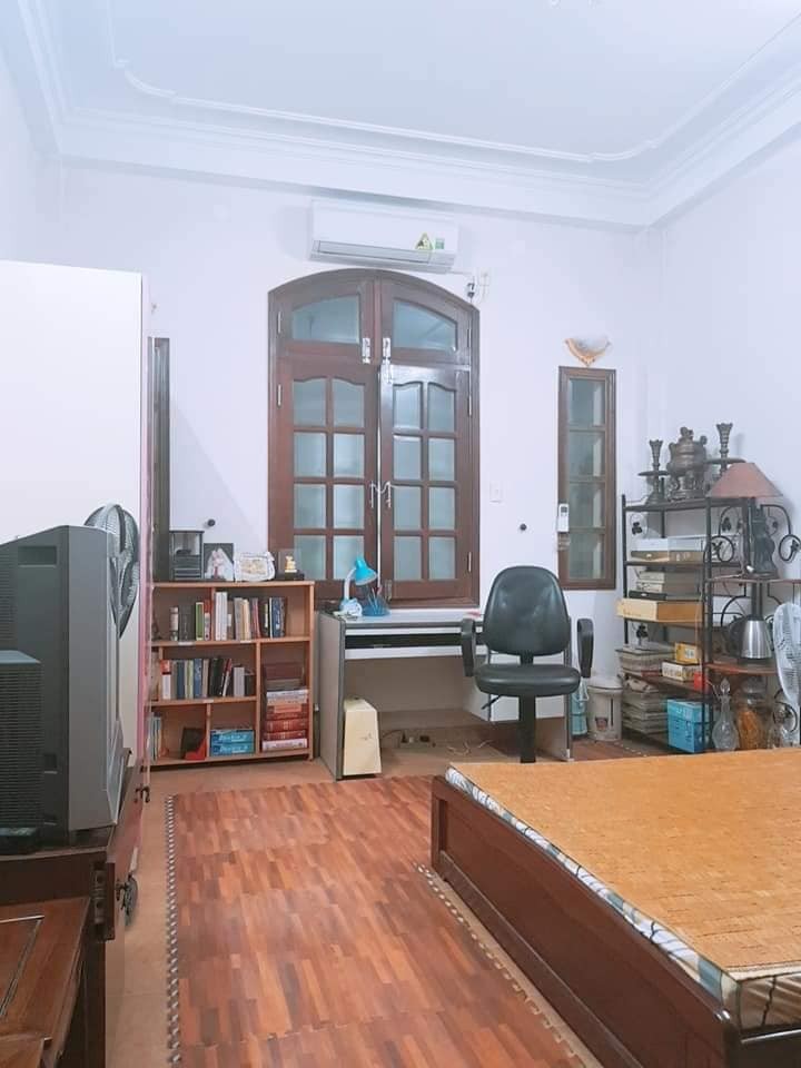 Bán nhà Hoàng Văn Thái 65m2, phân lô quân đội, ô tô tránh, giá chỉ 8.8 tỷ