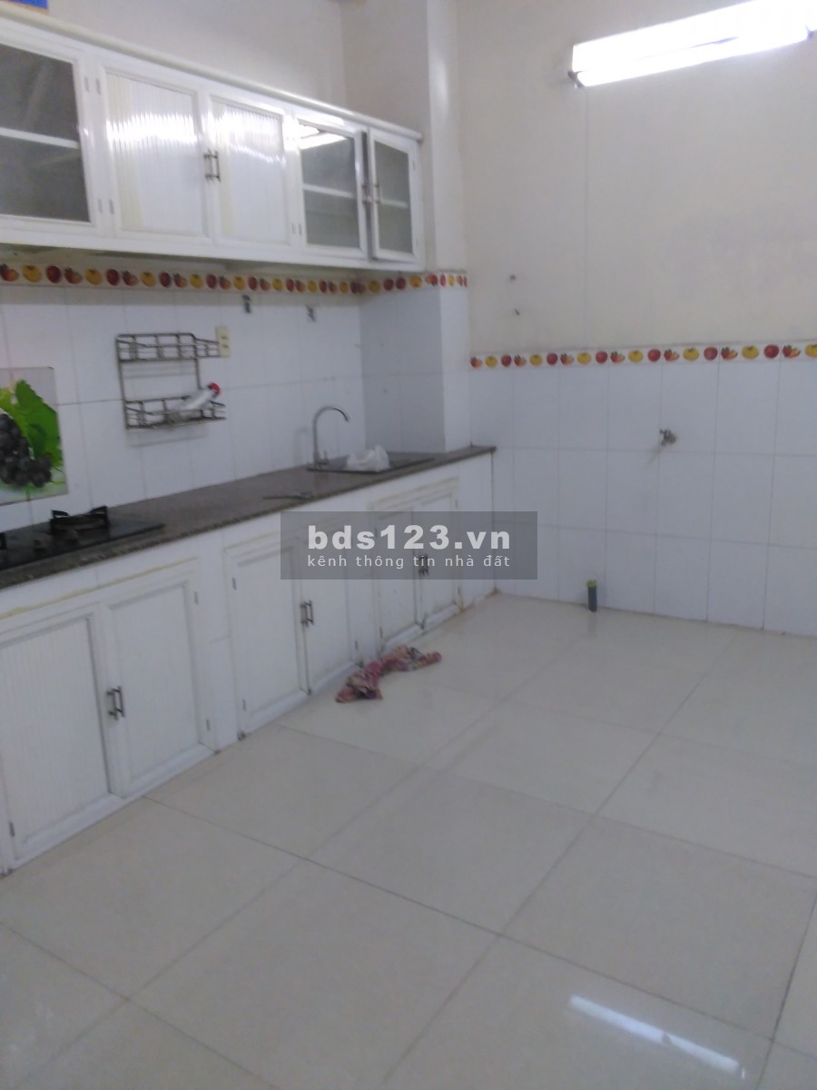 Nhà hẻm 1 lầu 1 trệt gần CV phần mềm quang trung