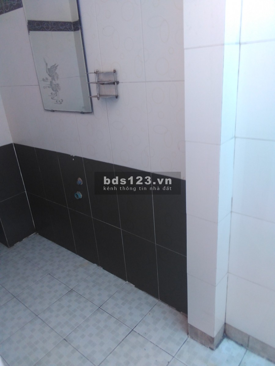 Nhà hẻm 1 lầu 1 trệt gần CV phần mềm quang trung