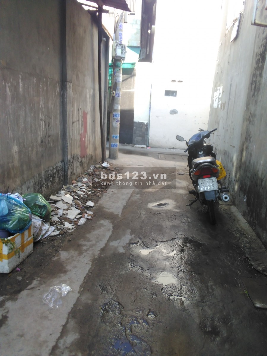 Nhà hẻm 1 lầu 1 trệt gần CV phần mềm quang trung
