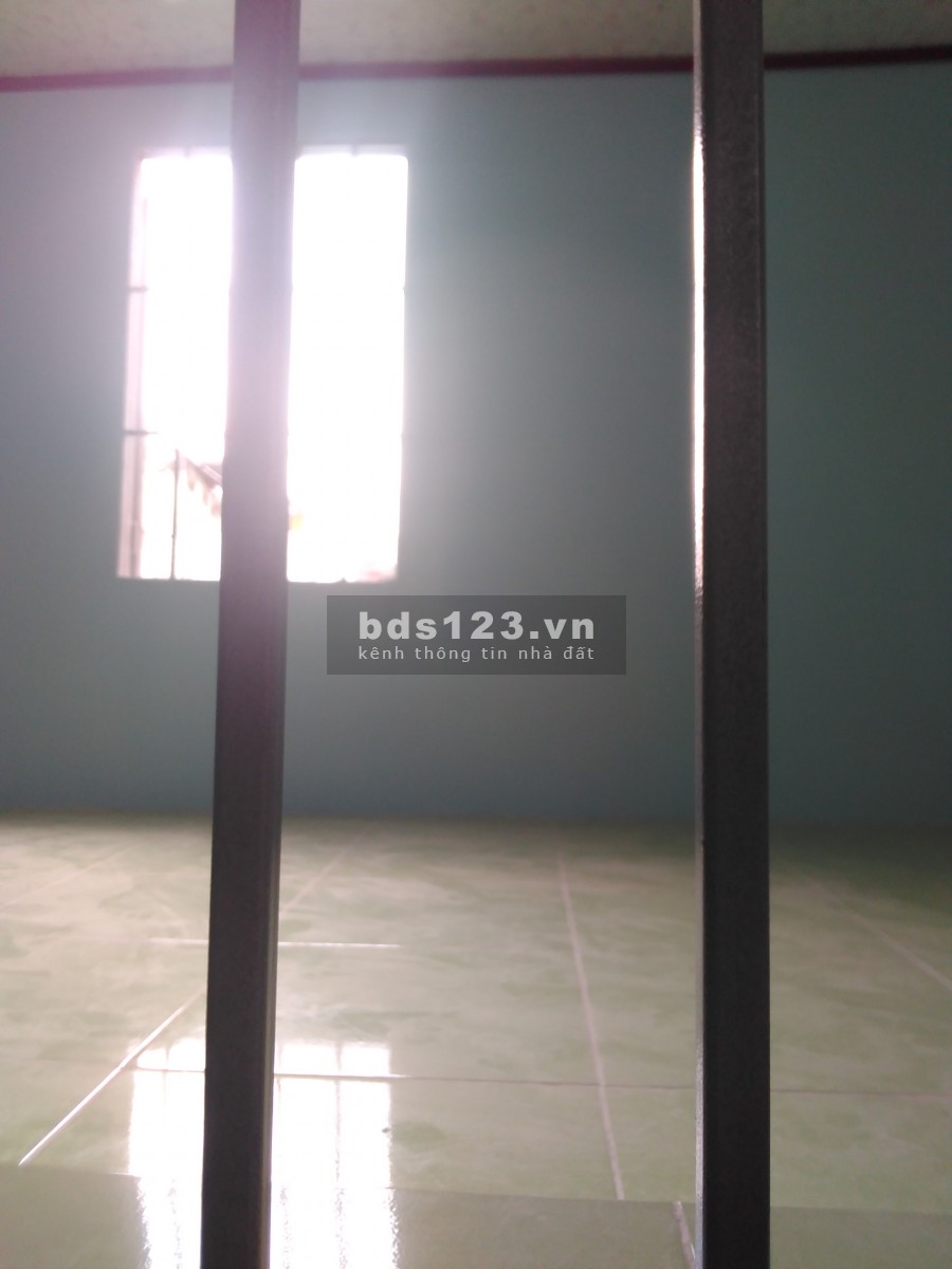 Nhà nguyên căn dt 4×15, nhà mới xây vào ở ngay