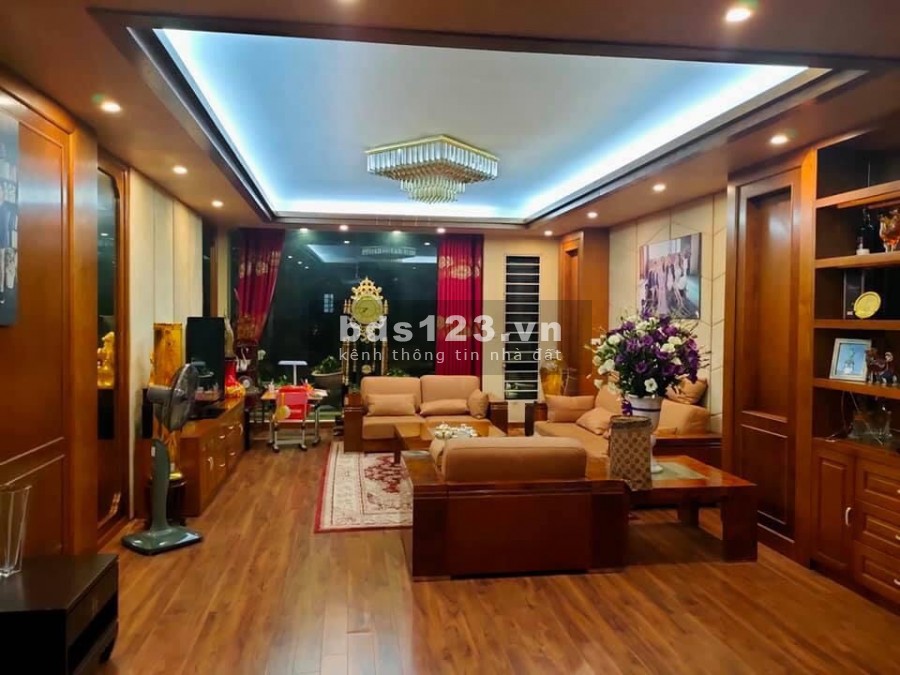 Bán gấp nhà mặt phố Nguyễn Khánh Toàn 45m2, 5 tầng mới. Giá nhỉnh 5 tỷ