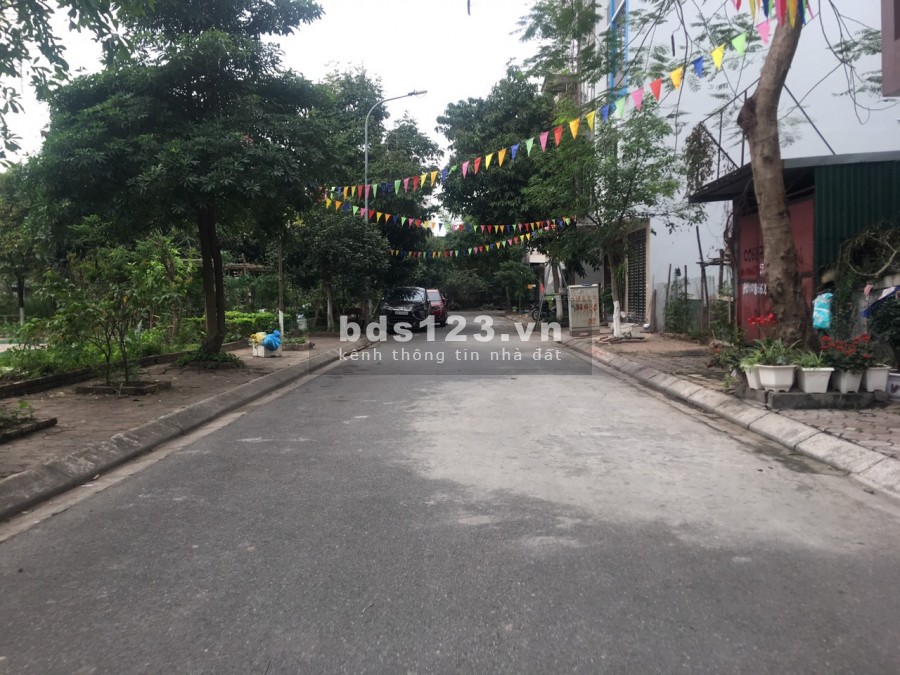 Cần tiền bán gấp 34,2m nhà 4 tầng TĐC Trâu Quỳ giá cực ưu đãi