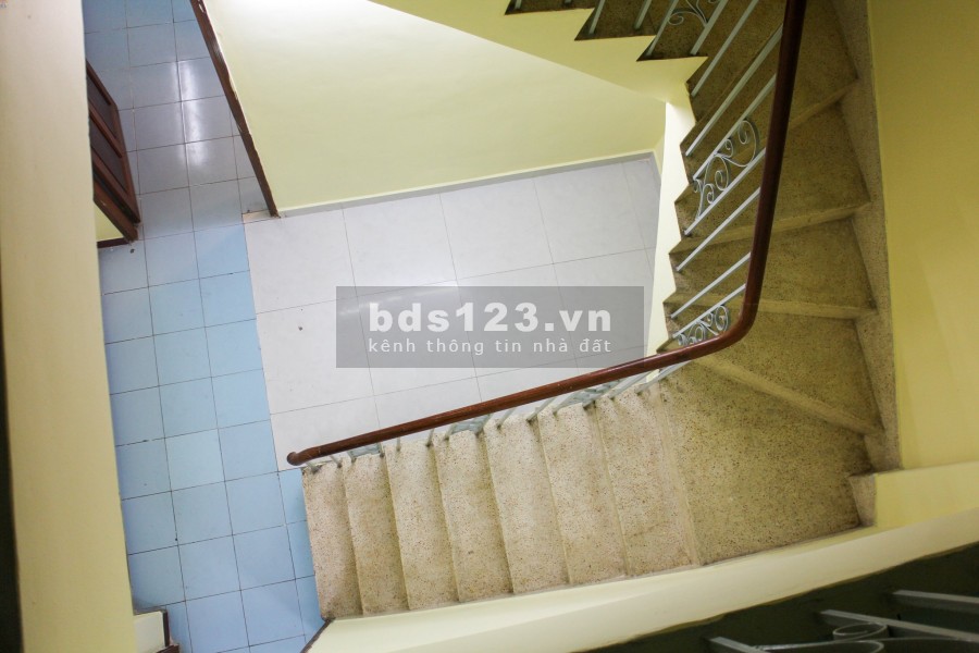 Nhà nguyên căn mt đường D2, Bình Thạnh, ngay gần trường học - 6x18m trệt 3 lầu có sân thượng