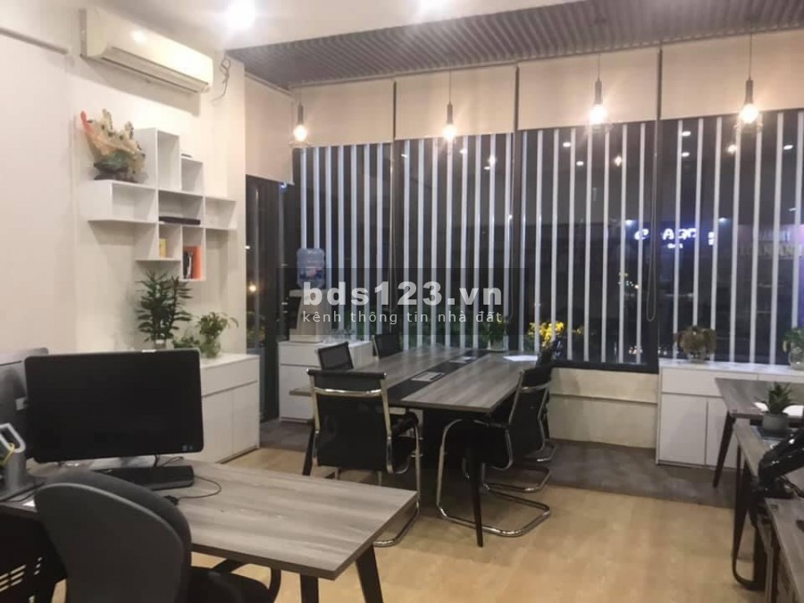 Cho thuê văn phòng đẹp 62m2 giá 12 tr/tháng tại 137 Nguyễn Chí Thanh, Đống Đa, Hà Nội