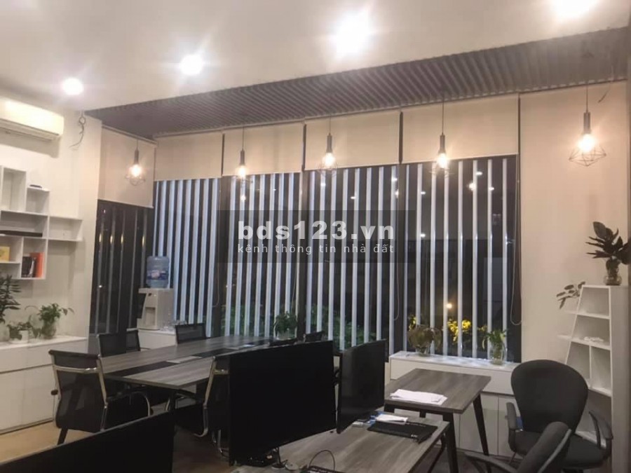 Cho thuê văn phòng đẹp 62m2 giá 12 tr/tháng tại 137 Nguyễn Chí Thanh, Đống Đa, Hà Nội