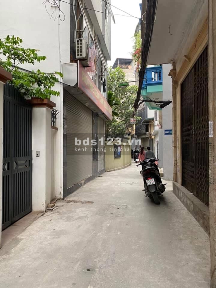 Nhà Nguyễn Khang, 5 tầng, mặt tiền 7m, 20m ra mặt đường.