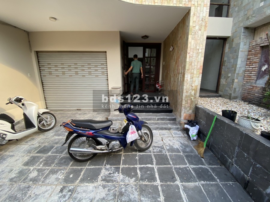 Biệt Thự HXH thông Bùi Đình Tuý 8x20m 3Lầu 1PK và 6PN đẹp Ở+LàmVP