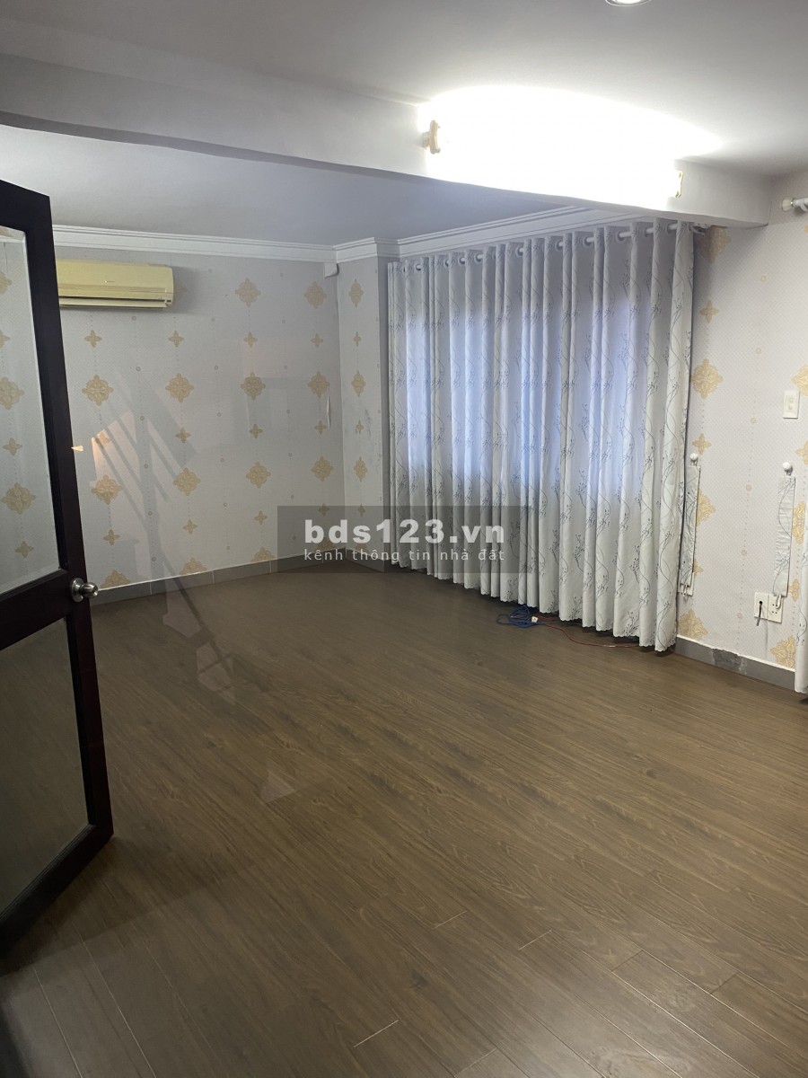 Biệt Thự HXH thông Bùi Đình Tuý 8x20m 3Lầu 1PK và 6PN đẹp Ở+LàmVP