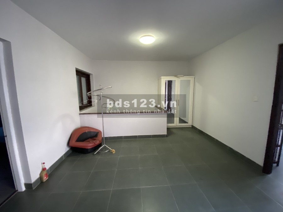 Biệt Thự HXH thông Bùi Đình Tuý 8x20m 3Lầu 1PK và 6PN đẹp Ở+LàmVP