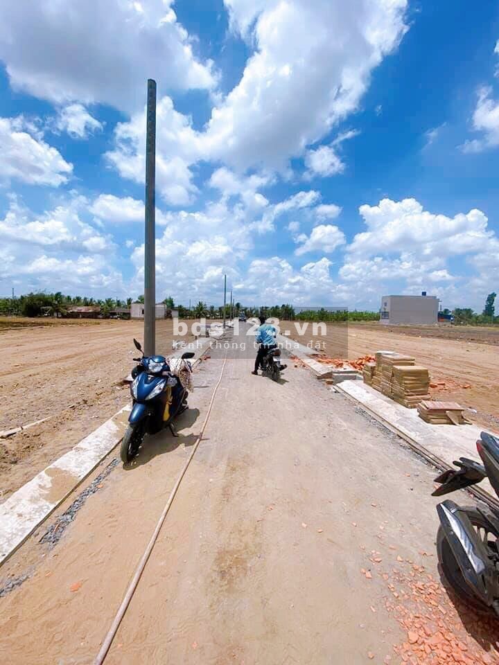 Cần Bán Lô Đất Thổ Cư Mặt Tiền Quốc lộ 50 Long An