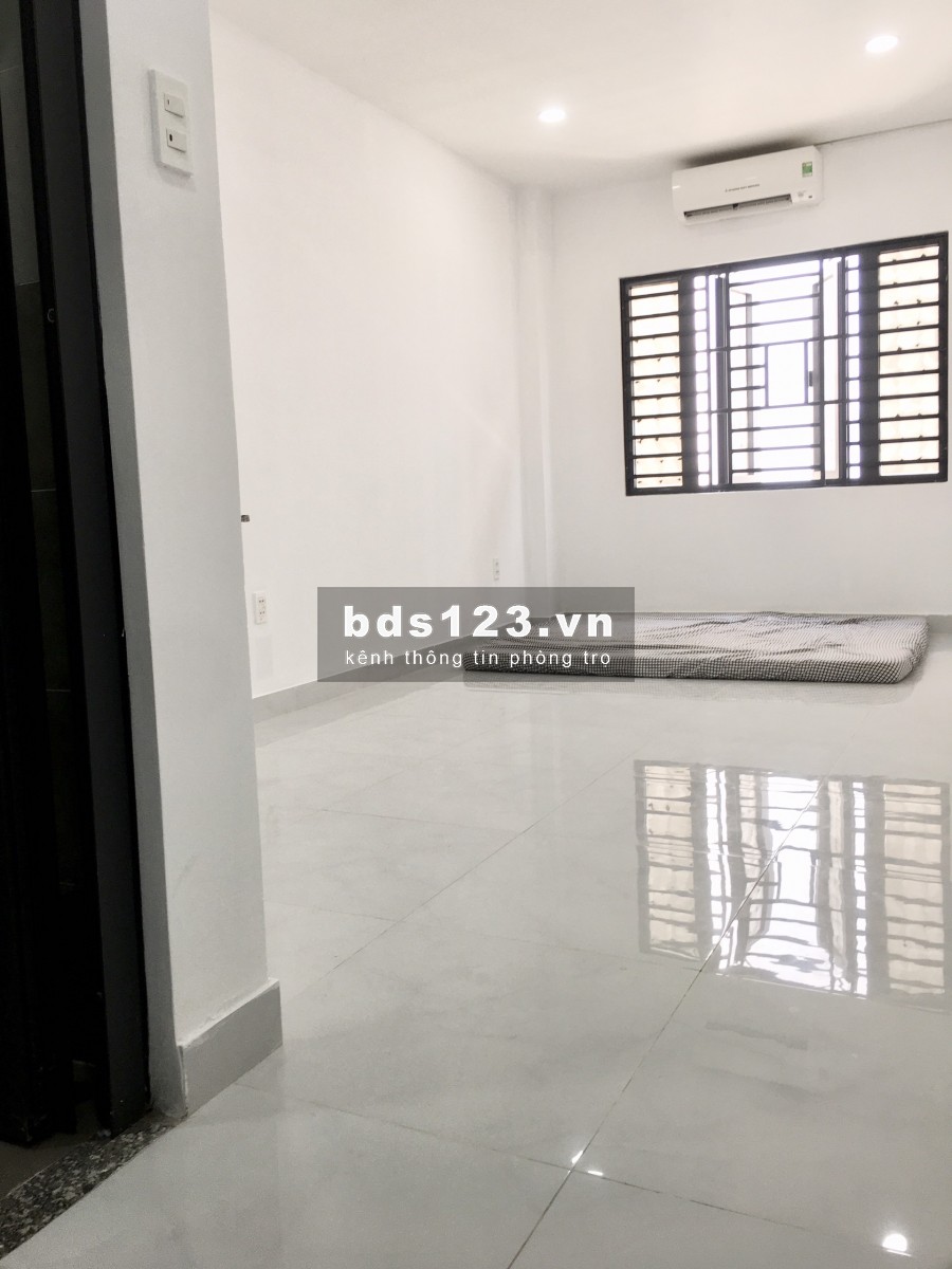Cho thuê phòng 32m2 có cửa sổ thoáng mát - gần ĐH Văn Lang cs3 Q.B Thạnh