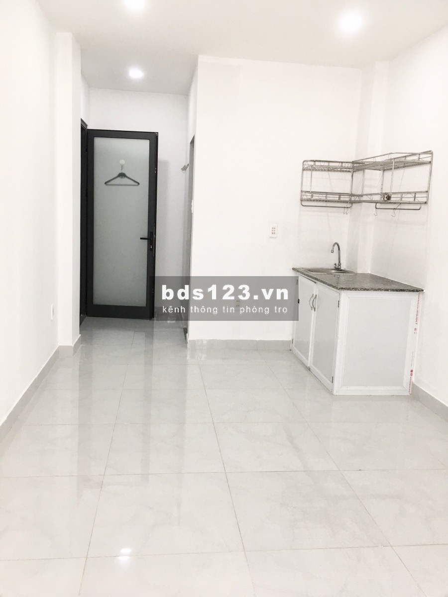 Cho thuê phòng 32m2 có cửa sổ thoáng mát - gần ĐH Văn Lang cs3 Q.B Thạnh