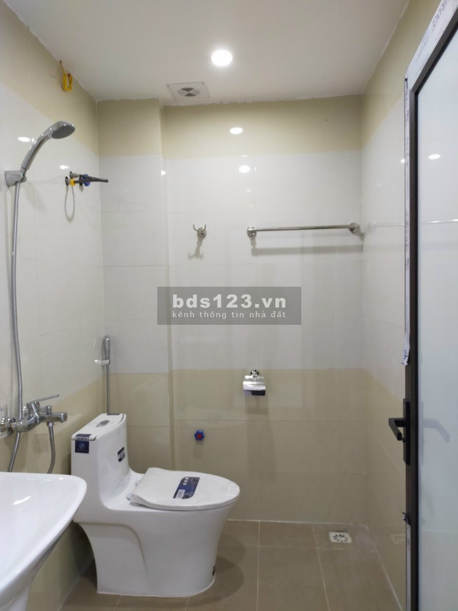 BÁN NHÀ THẠCH BÀN LÔ GÓC KINH KOONG ,GARA Ô TÔ
