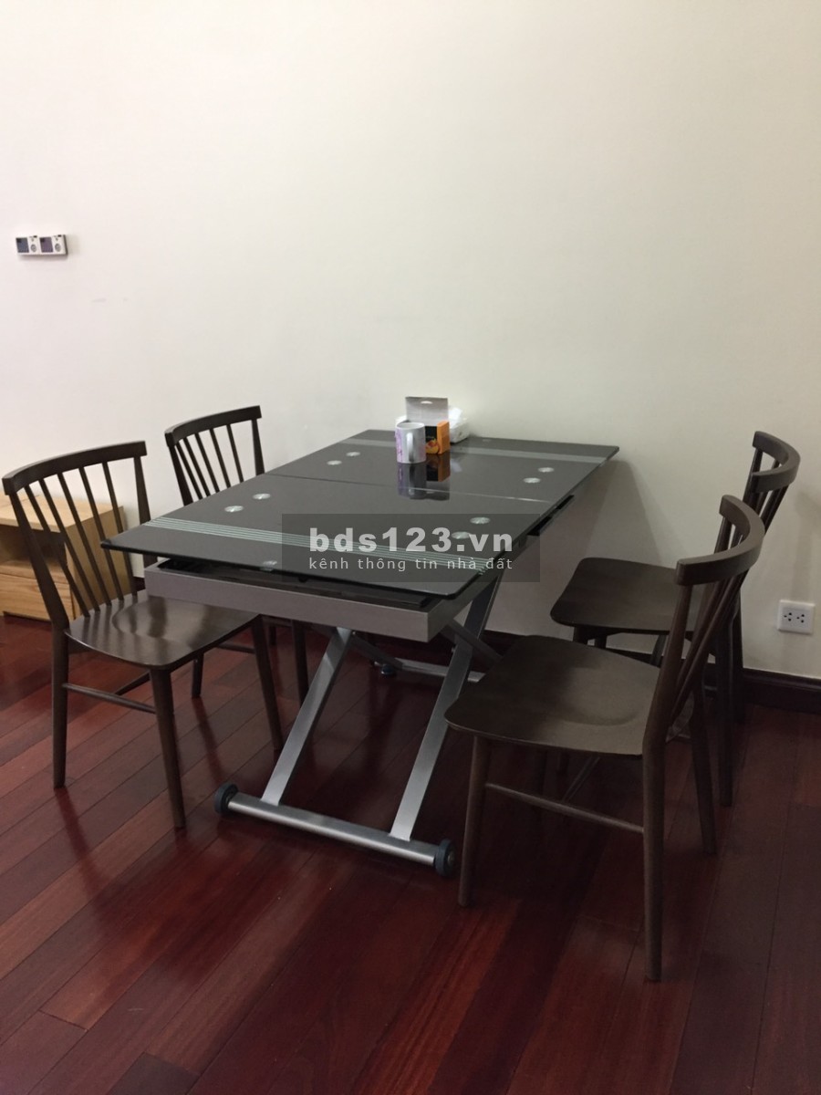 (vào ngay) Cho thuê căn hộ chung cư Royal City 2Pn 93m2 đầy đủ nội thất.Giá:17Tr/Tháng