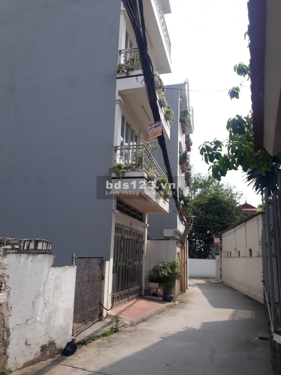 BÁN NHÀ THẠCH BÀN LÔ GÓC KINH KOONG ,GARA Ô TÔ