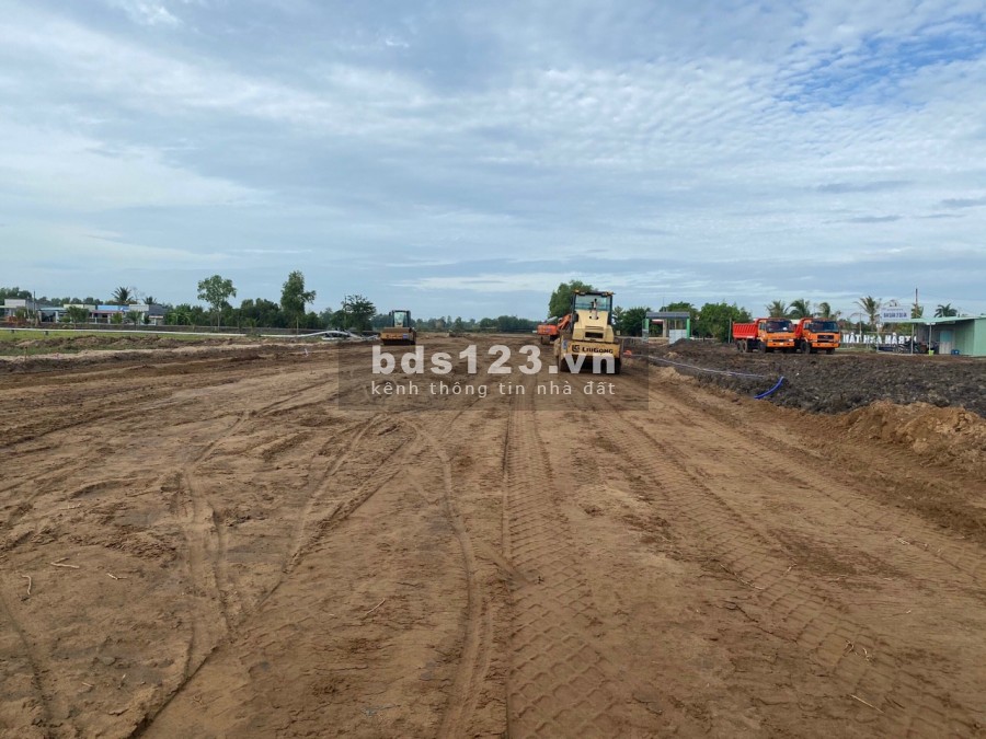 Cho thuê đất 2 hetta Quận 2 đường Võ Chí Công, giá 25 nghìn/m2, còn thương lượng