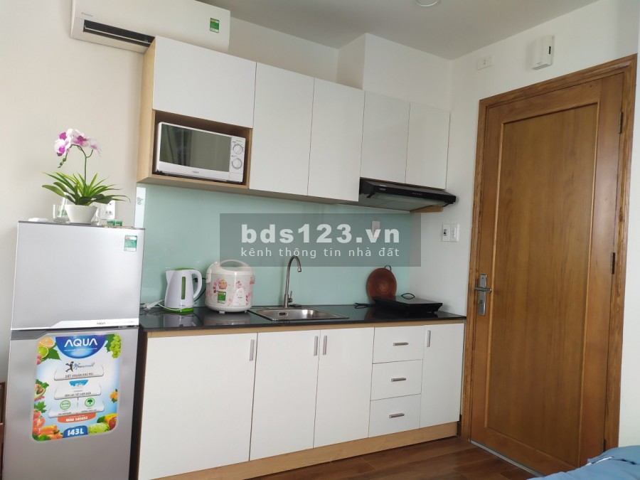 Chỉ còn 1 căn studio duy nhất tầng 7, dt 30 m2, view núi Sơn Trà, cầu Thuận Phước, ban công thoáng mát giá chỉ 4 tr/tháng. LH 0983750220