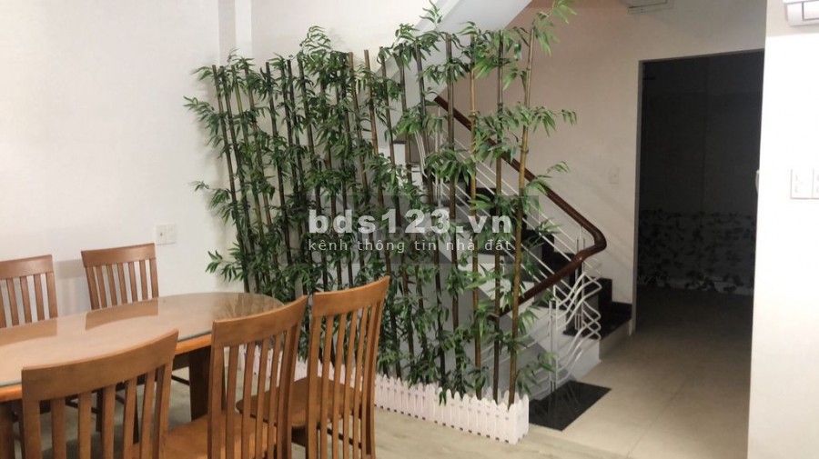 Cho thuê nhà nguyên căn hxh đường Nguyễn Thiện Thuật Quận 3. Nhà mới thiết kế đẹp 1 trệt 1 lầu