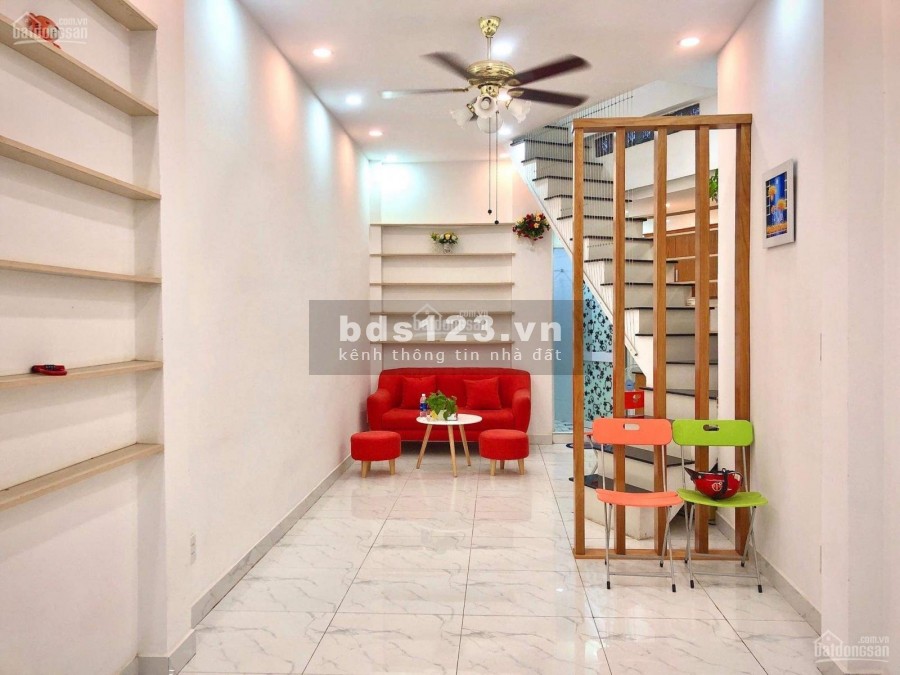 Cho Thuê nhà nguyên căn ngay MT đường Bùi Thị Xuân Q.Tân Bình. Nhà mới thiết kế xin xắn 4x15m trệt 3 lầu