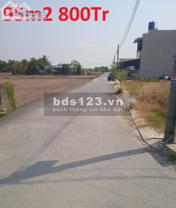 Tôi còn miếng đất gần khu công nghiệp giá hữu nghị