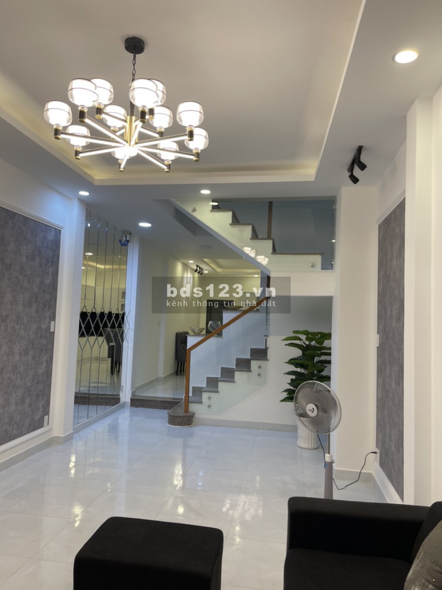 Nhà đẹp Tô Hiến Thành P.15 Q.10 4x19m 1 trệt 3 lầu giá thương lượng 14.5 tỷ