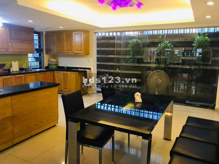 BIỆT THỰ LÔ GÓC KHU VIP Ba Đình CỰC HIẾM.Khu nhà của UV bộ Chính Trị và UV T trung Ương Đảng