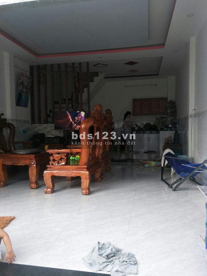 Cần sang tên lại căn nhà sổ hồng chính chủ xây gác lửng nằm 2/ đường Liên Ấp 234 Vĩnh Lộc A Bình Chánh