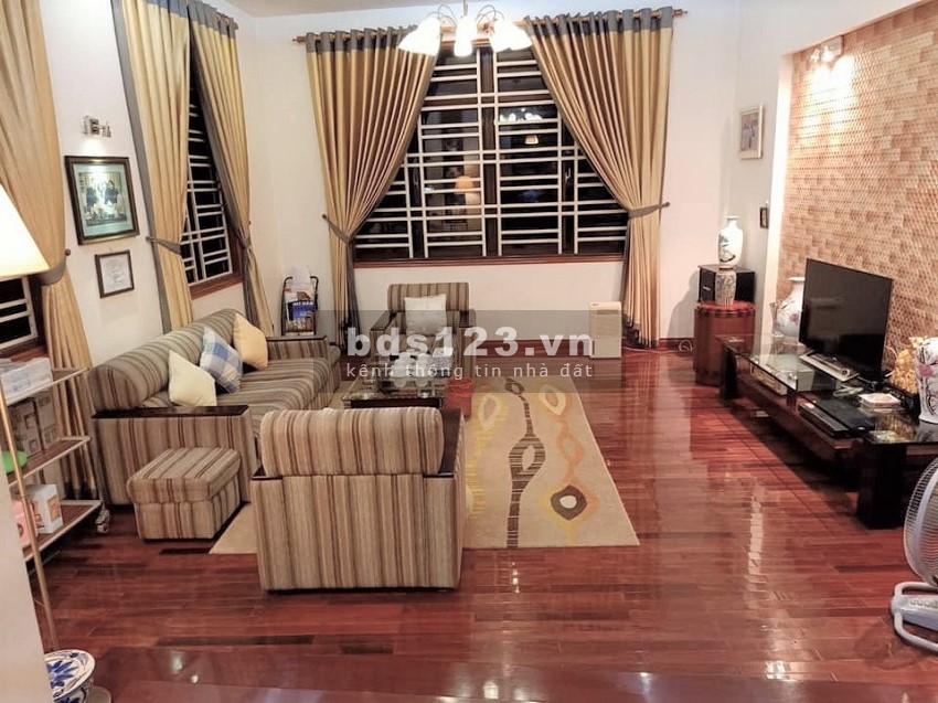 Bán nhà phố Trích Sài. Gara Ô tô, KD, View Hồ Tây. 130m2 8T MT10m 30tỷ