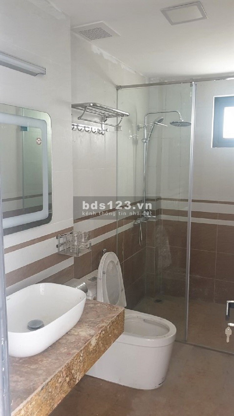 Bán nhà phố Trích Sài. Gara Ô tô, KD, View Hồ Tây. 130m2 8T MT10m 30tỷ