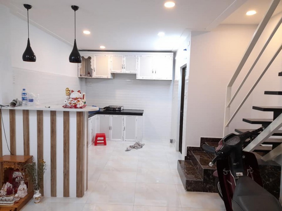 Bán nhà Nhỏ Đẹp đường Kênh Tân Hoá Phường Phú Trung Quận Tân Phú 45m2 2 tầng giá 4.5 tỷ