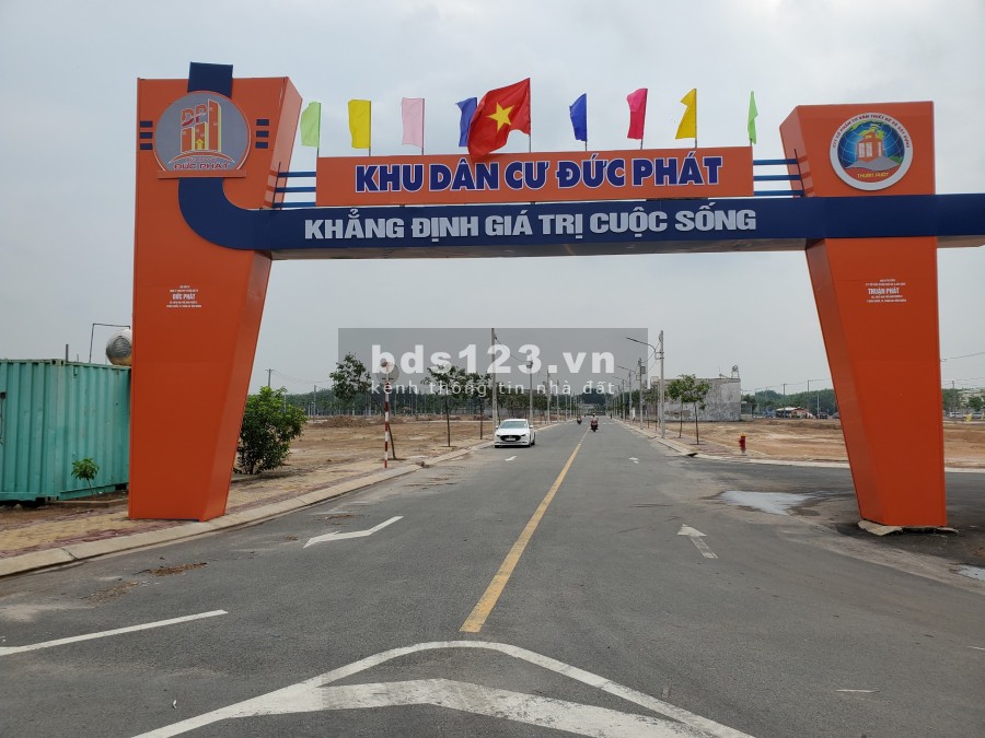 Cần bán lô đất ngay mặt tiền Quốc Lộ 13