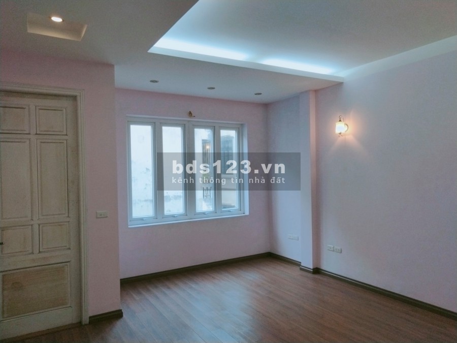203 Kim Ngưu. DT64m2 5 tầng MT:4.6 . Ô tô tránh. Kinh doanh sầm uất. Nhà đẹp!8.8tỉ