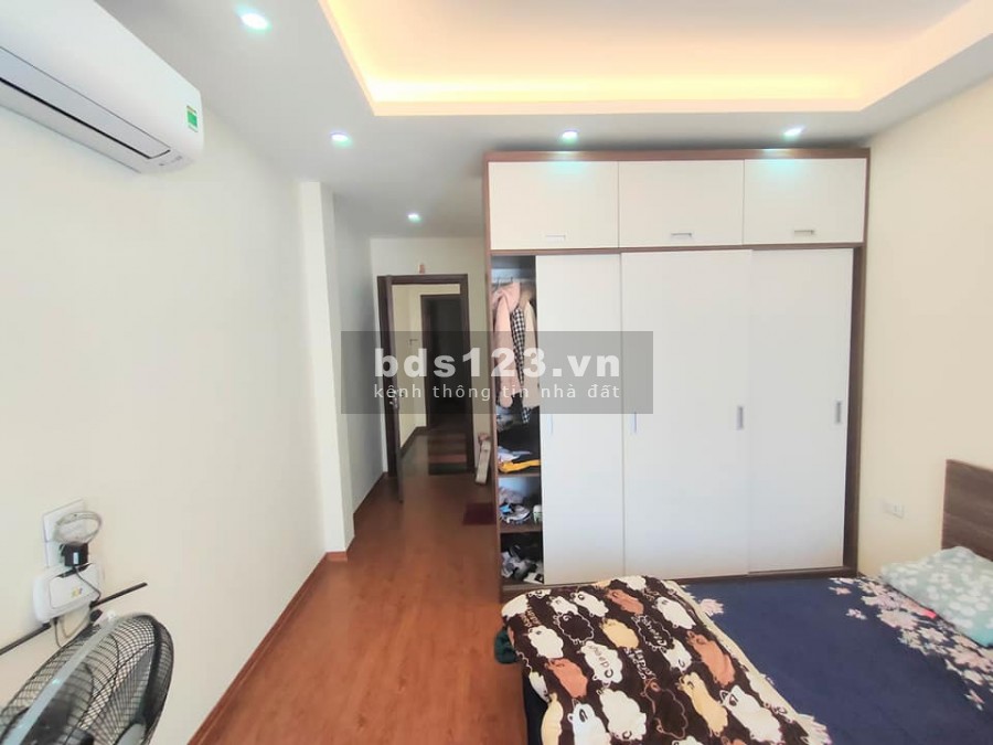 Bán nhà Ngọc Thụy, Long Biên, ngõ thông ô tô tránh, nhà mới ở ngay, 40m giá 3.68 tỷ.
