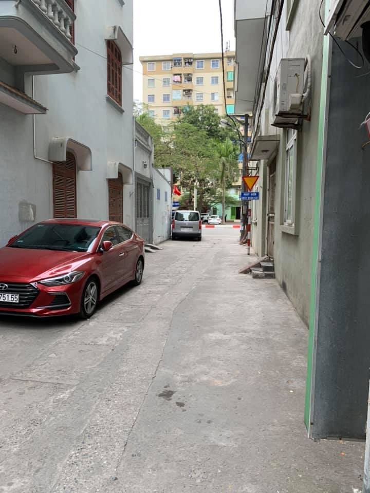 BÁN NHÀ NGÕ 81, PHỐ NGUYỄN KHUYẾN, HÀ ĐÔNG.DT 60 MÉT-4 TẦNG-Ô TÔ ĐỖ CỬA