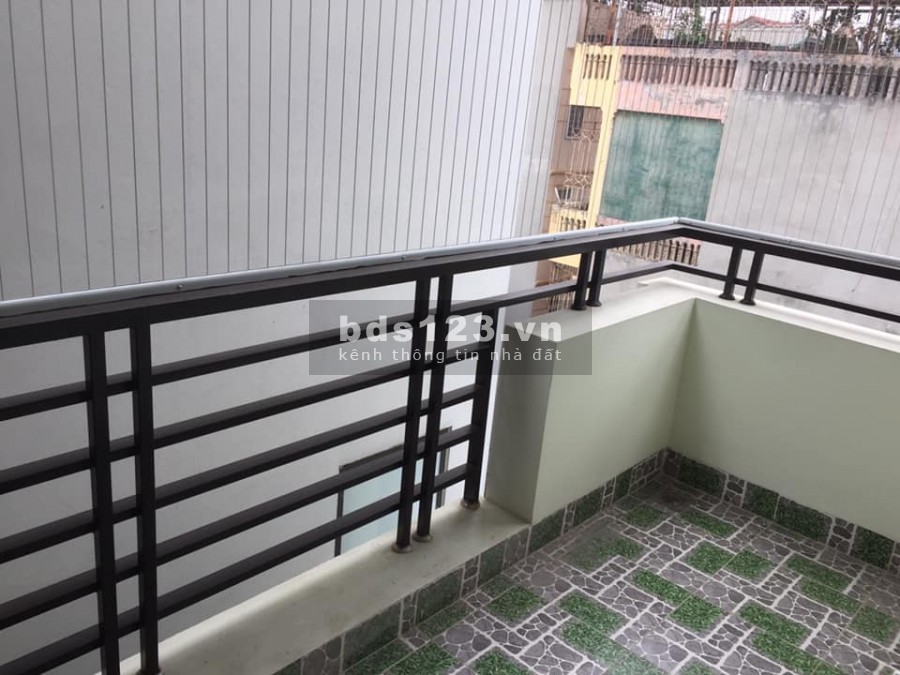 Nhà đẹp, vị trí hot, ở ngay phố Láng Hạ, 40m, 4t, mt4m, 3 tỷ.