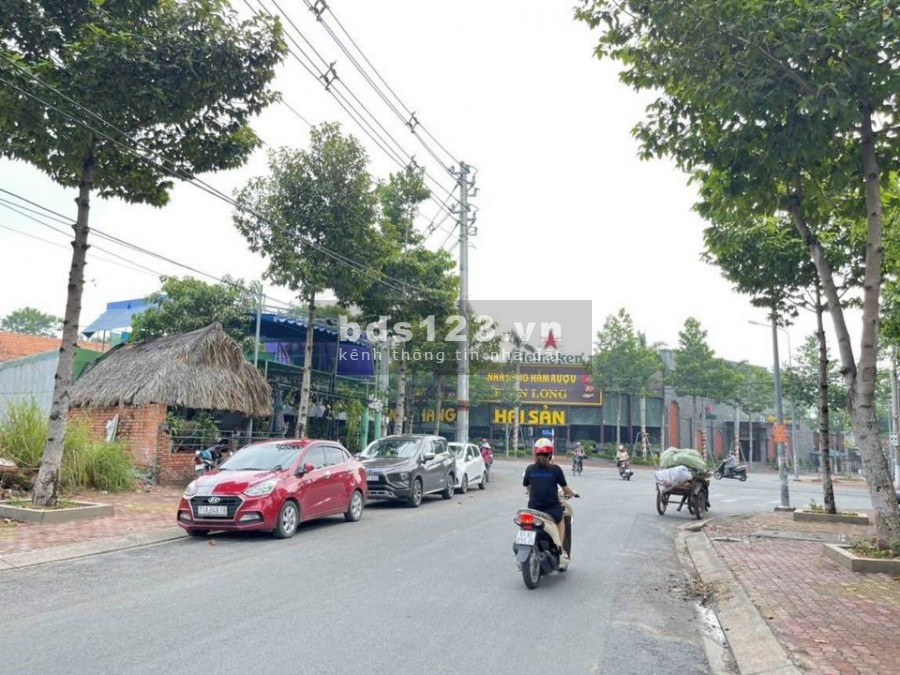 Bán đất thổ cư Nguyễn Hữu Cảnh, sát SVĐ Gò Đậu,SHR