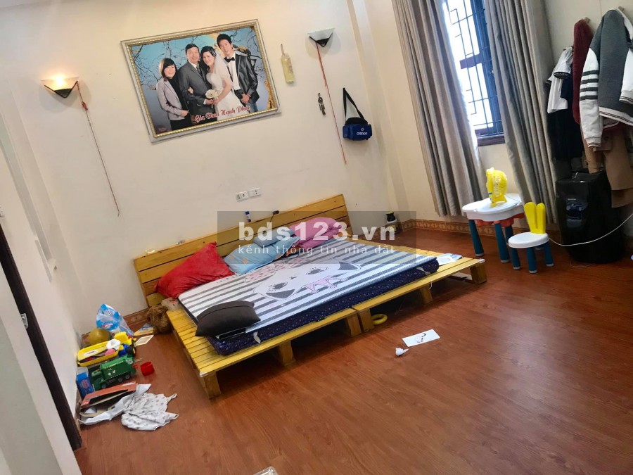 BÁN NHÀ CẦU GIẤY 54 M2, 4 TẦNG, HƠN 7 TỶ.