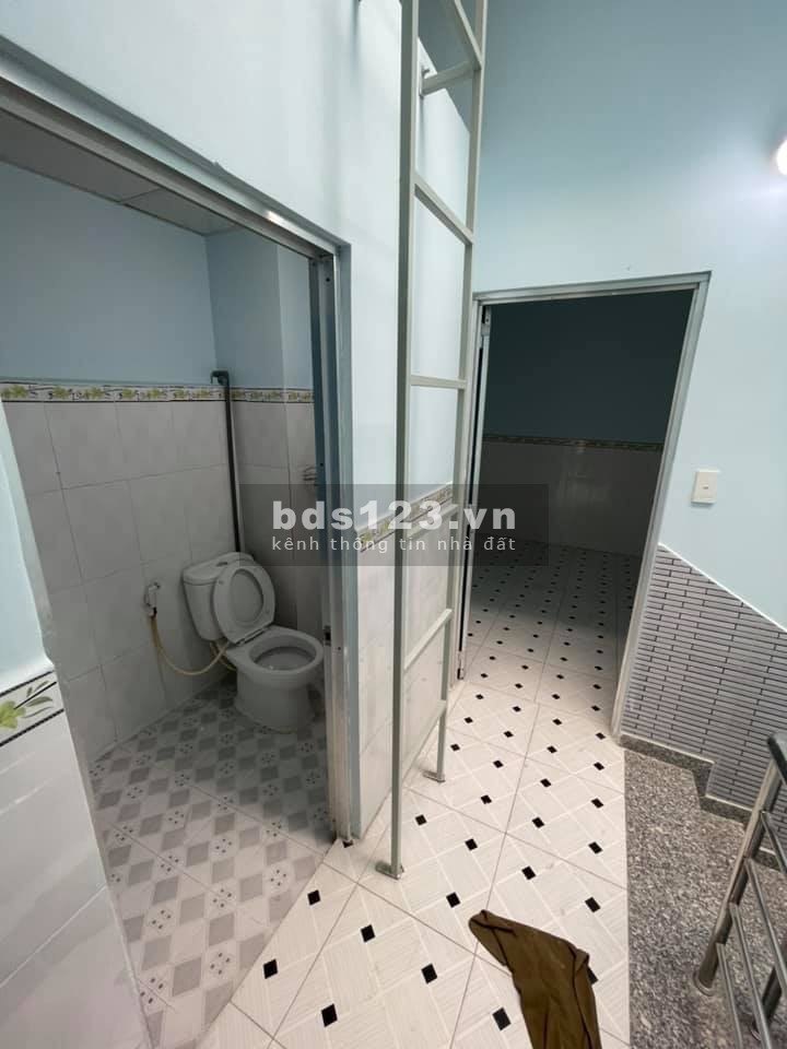 Bán gấp nhà riêng, KCX Tân Thuận, Q7, 56m2, 2 lầu, chỉ 4,65 tỷ!