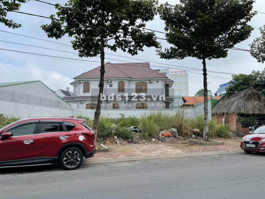 Bán đất thổ cư Nguyễn Hữu Cảnh, sát SVĐ Gò Đậu,SHR